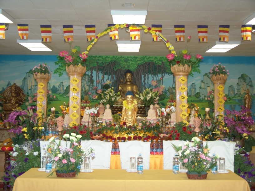 Hình ảnh lễ Phật Đản, PL 2557 tại chùa Vĩnh Nghiêm(Đức)